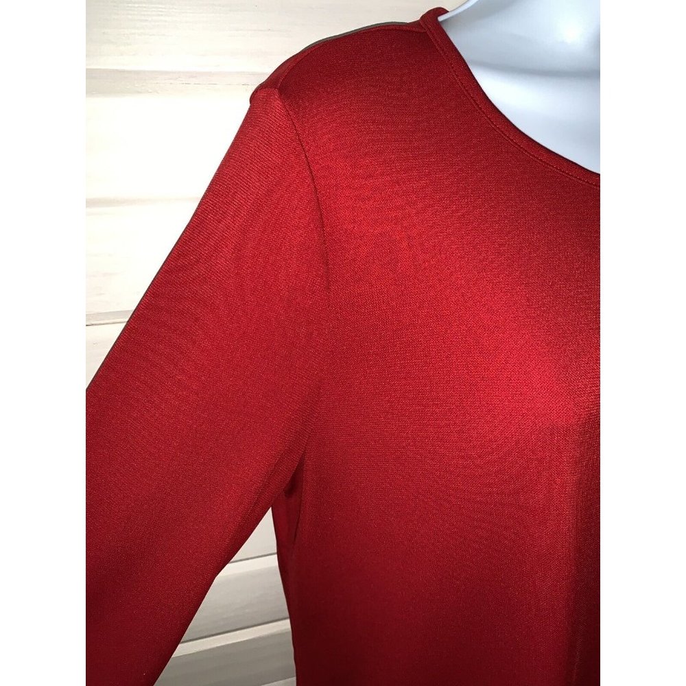 Talbots Sz MEDIUM Red Liquid Knit Career Easy Care Keyhole Neck Top EUC - Picture 3 of 8